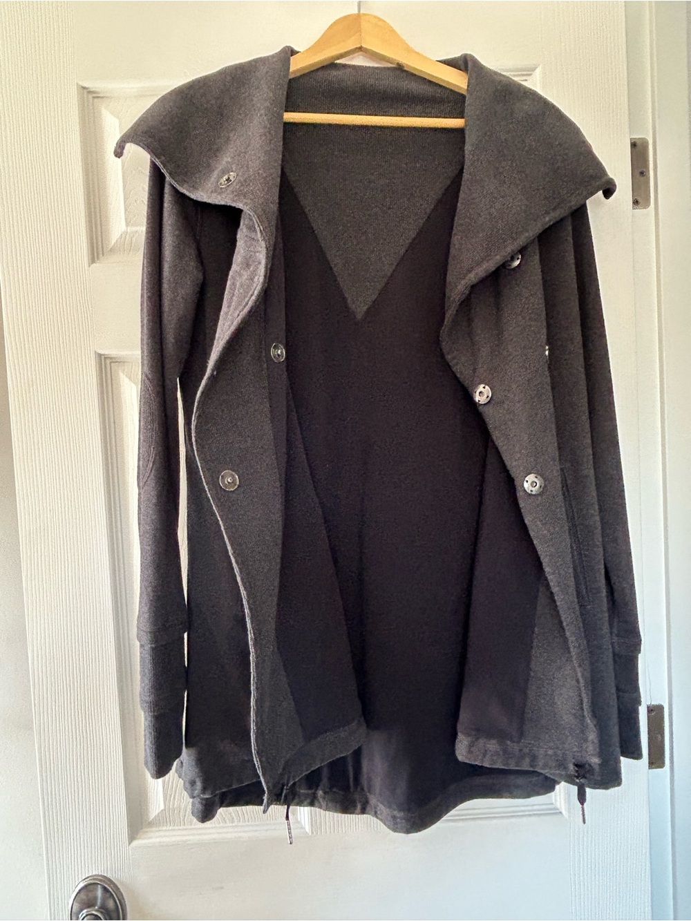 lululemon athletica Gratitude Wrap - Charcoal Grey NWT - Picture 4 of 11